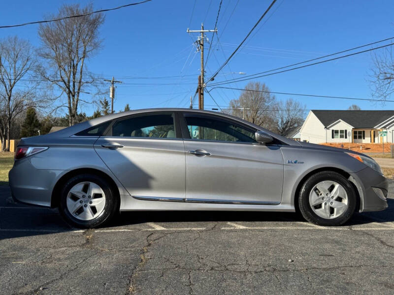2011 Hyundai Sonata Hybrid