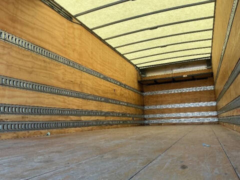 2017 Freightliner M2 106