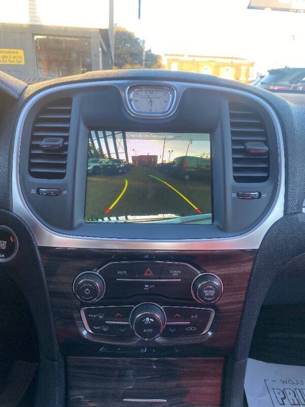 2019 Chrysler 300 Touring L