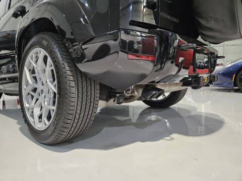 2024 Land Rover Defender 110 V8 P525