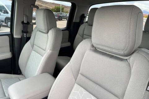 2025 Nissan Frontier SV