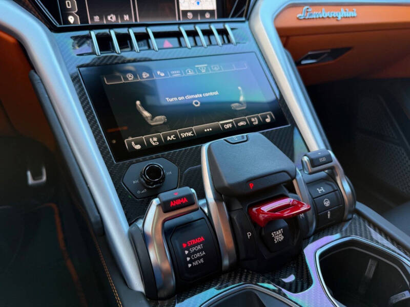 2023 Lamborghini Urus S