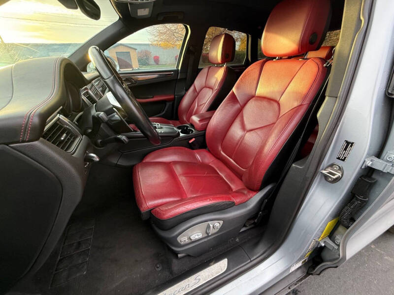 2016 Porsche Macan S