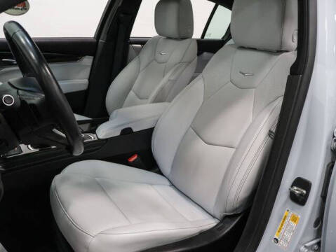 2022 Cadillac CT5 Premium Luxury