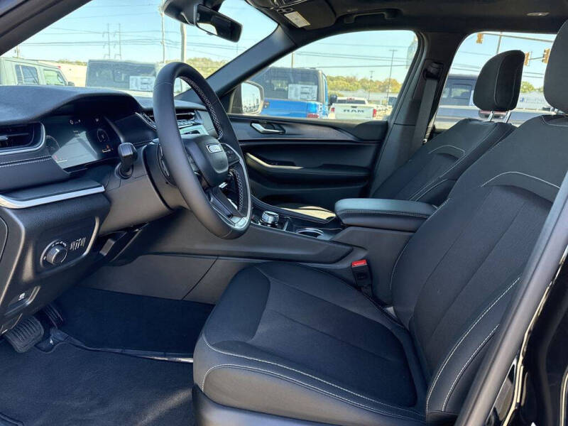 2025 Jeep Grand Cherokee L Laredo X