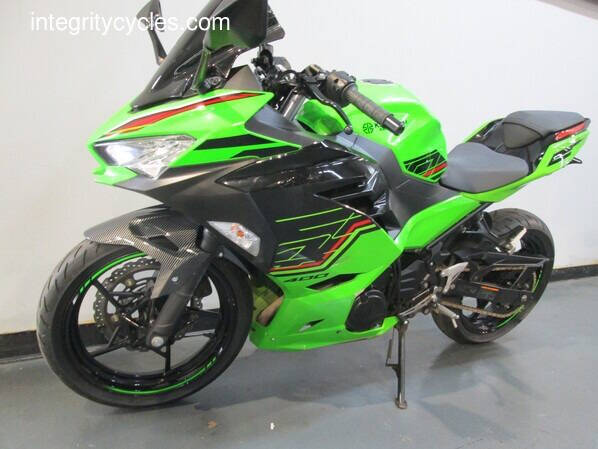 2023 Kawasaki Ninja 400 KRT Edition