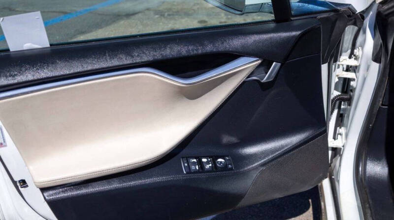 2012 Tesla Model S Signature Performance