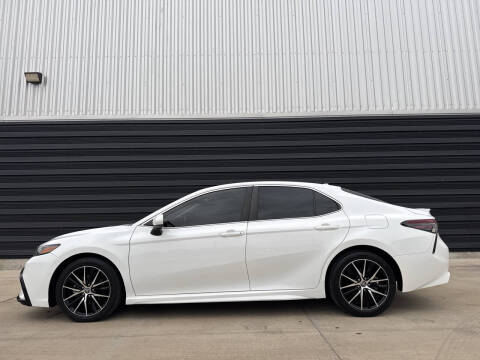 2021 Toyota Camry for sale at FAST LANE AUTO SALES in San Antonio TX