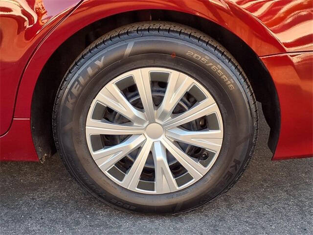 2020 Toyota Camry Hybrid LE