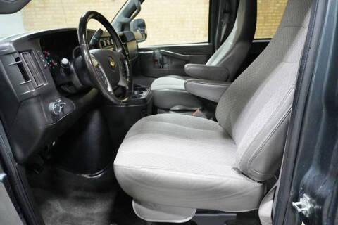 2017 Chevrolet Express LT 3500