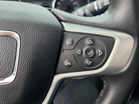 2017 GMC Acadia SLT-1