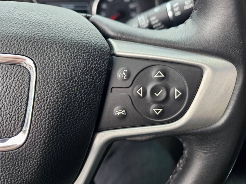 2017 GMC Acadia SLT-1