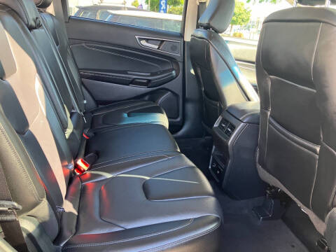 2021 Ford Edge Titanium