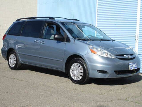 2009 Toyota Sienna LE 7-Passenger