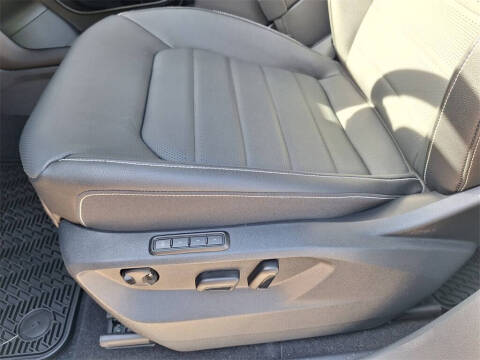 2026 Volkswagen Atlas Cross Sport SEL R-Line Black 4Motion