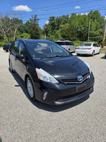 2014 Toyota Prius v Five