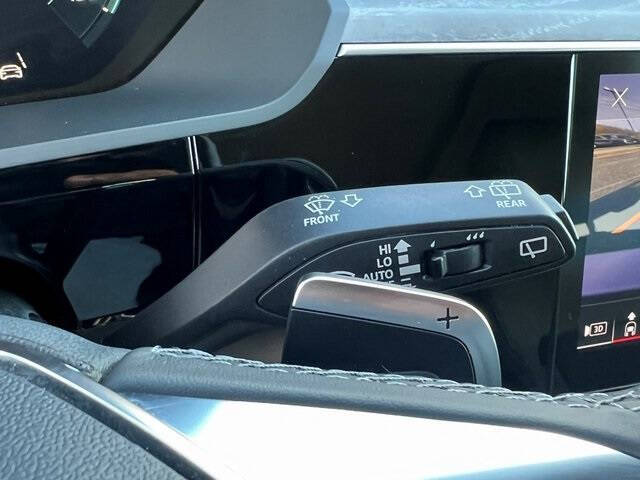 2024 Audi Q8 e-tron quattro Premium Plus