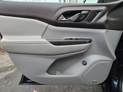 2017 GMC Acadia SLT-2