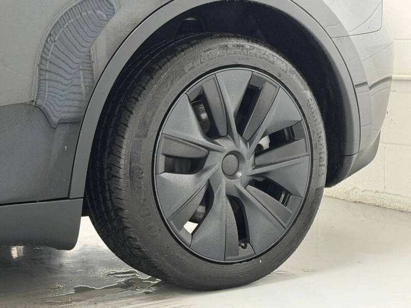 2025 Tesla Model Y Long Range