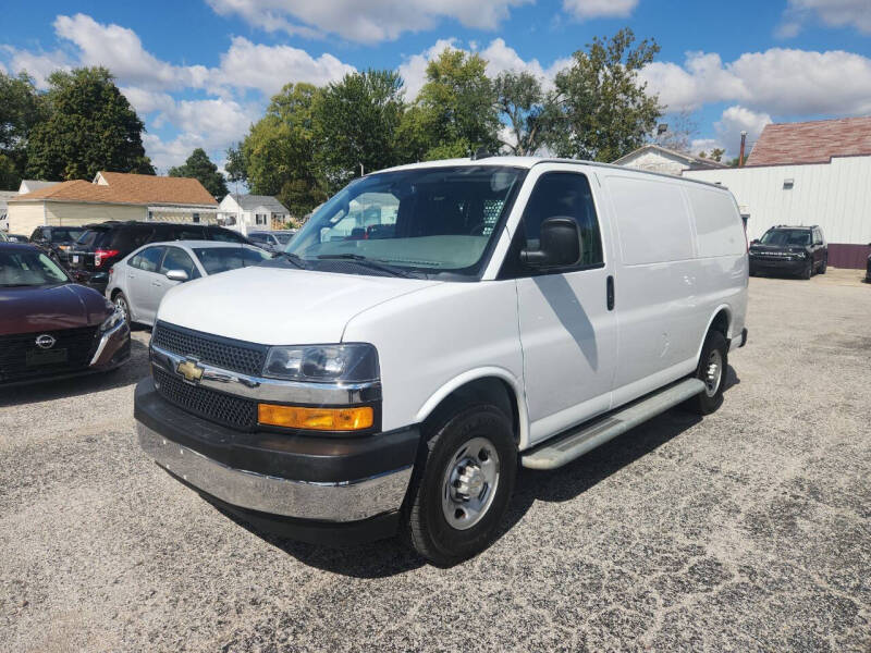 2022 Chevrolet Express 2500
