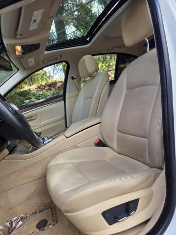2013 BMW 5 Series 528i