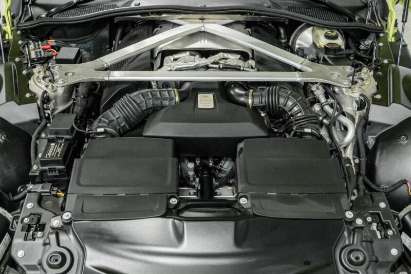 2022 Aston Martin Vantage