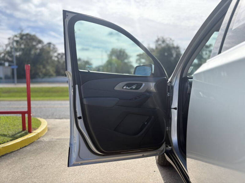 2020 Chevrolet Traverse LT Cloth