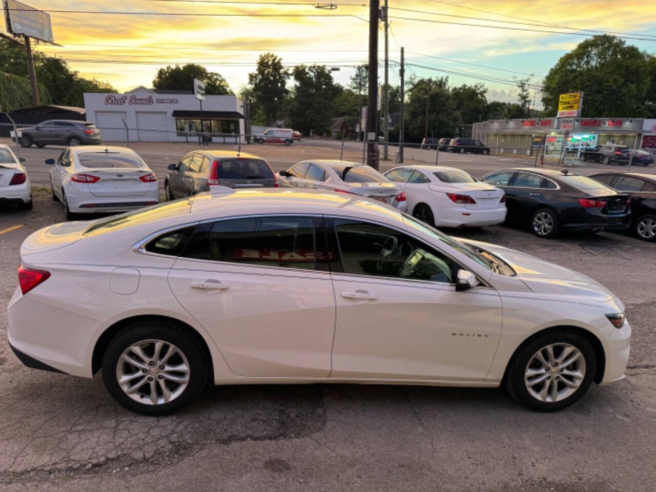 2018 Chevrolet Malibu for sale at Green Ride LLC in NASHVILLE, TN