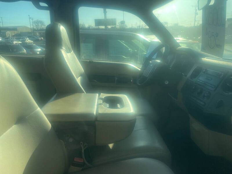 2008 Ford F-250 Super Duty XL's photo