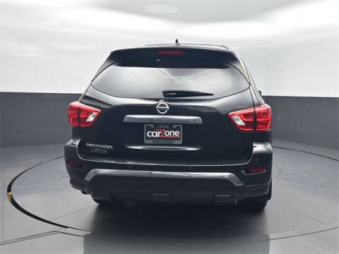 2019 Nissan Pathfinder S