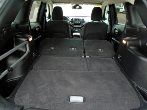 2016 Jeep Cherokee Sport