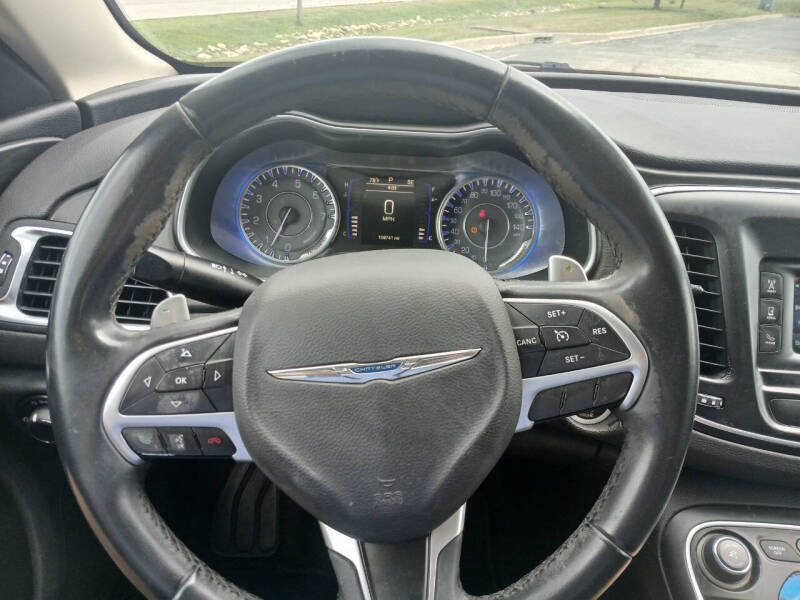 2016 Chrysler 200 Limited