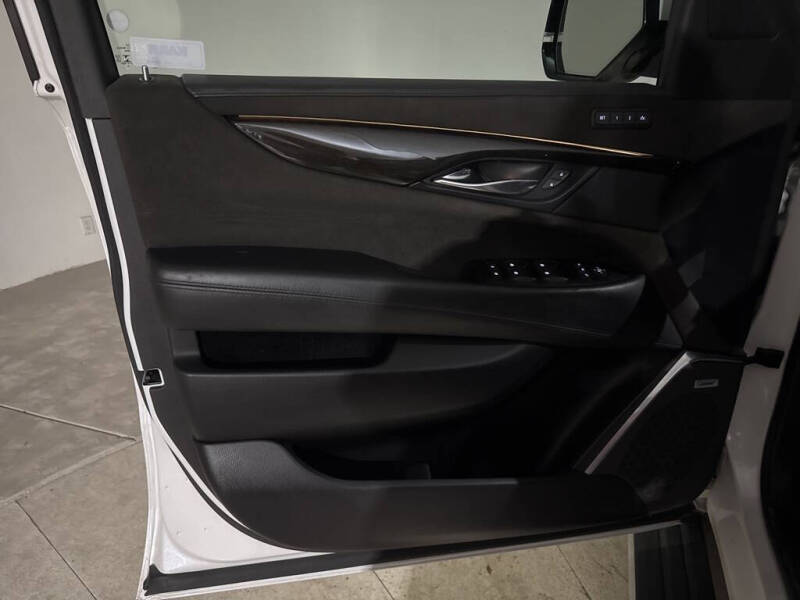 2018 Cadillac Escalade Platinum