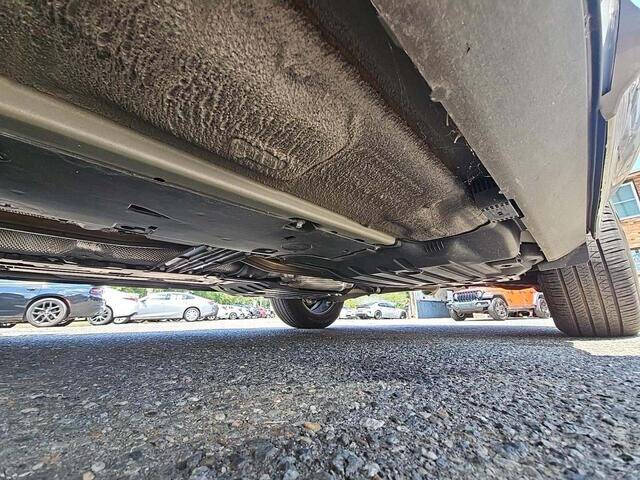 2024 Volvo XC60 B5 Core Dark Theme