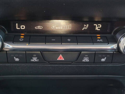 2023 Mazda Mazda3 Sedan 2.5 S Carbon Edition