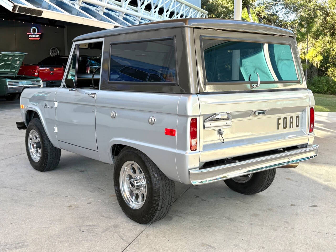 1974 Ford Bronco 9