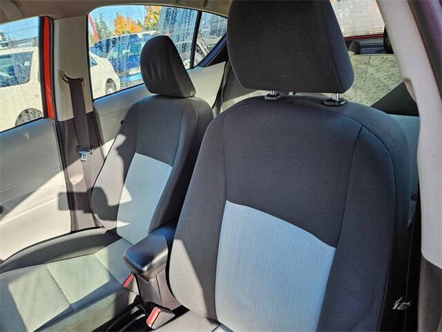 2014 Toyota Prius c Four