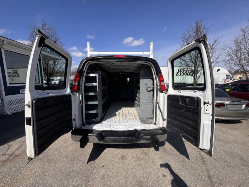 2016 GMC Savana 2500