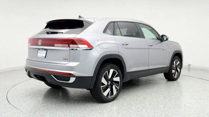 2024 Volkswagen Atlas Cross Sport SE 4Motion
