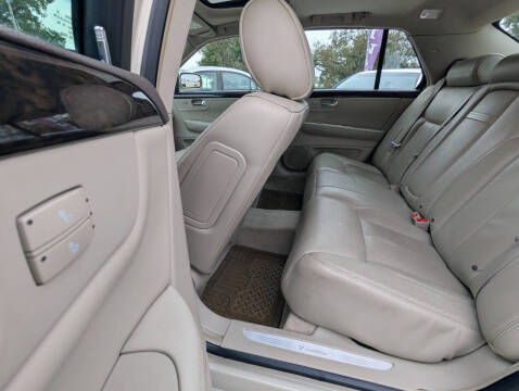 2011 Cadillac DTS Luxury Collection