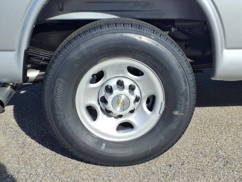 2025 Chevrolet Express 2500