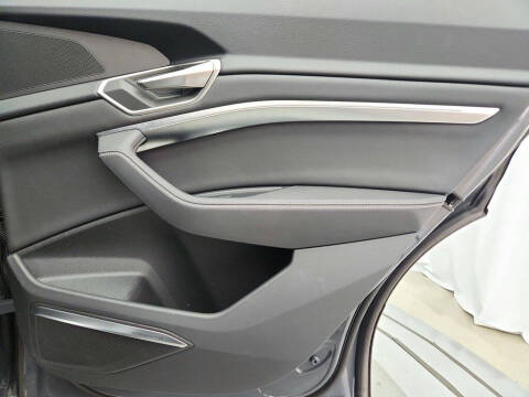 2024 Audi Q8 e-tron quattro Premium Plus