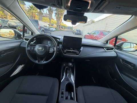 2025 Toyota Corolla Hybrid LE