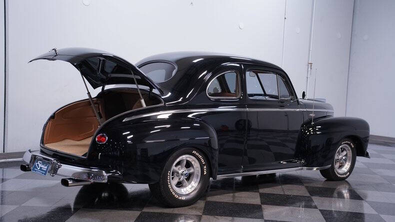 1947 Ford Deluxe