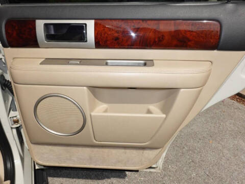 2005 Lincoln Navigator Luxury