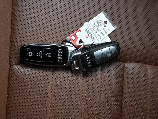 2019 Audi e-tron quattro Premium Plus