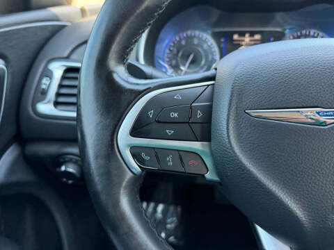 2016 Chrysler 200 Limited