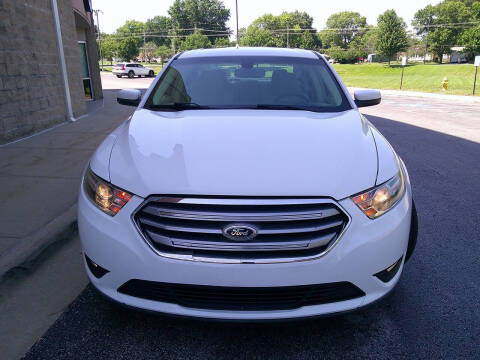 2016 Ford Taurus SEL