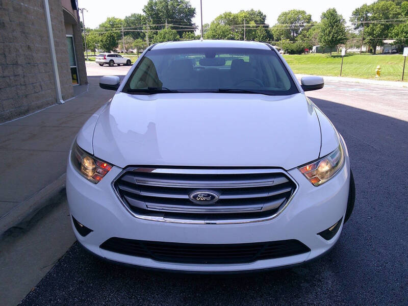 2016 Ford Taurus SEL