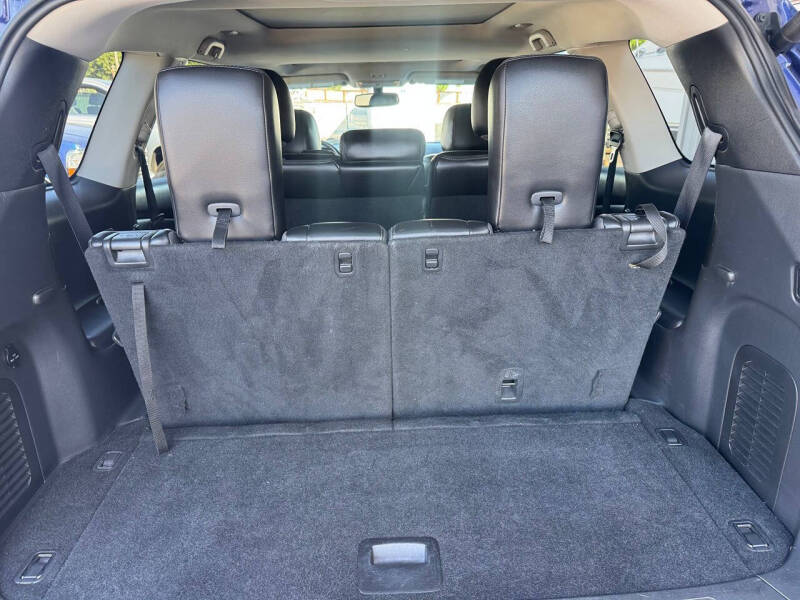 2017 Nissan Pathfinder SV
